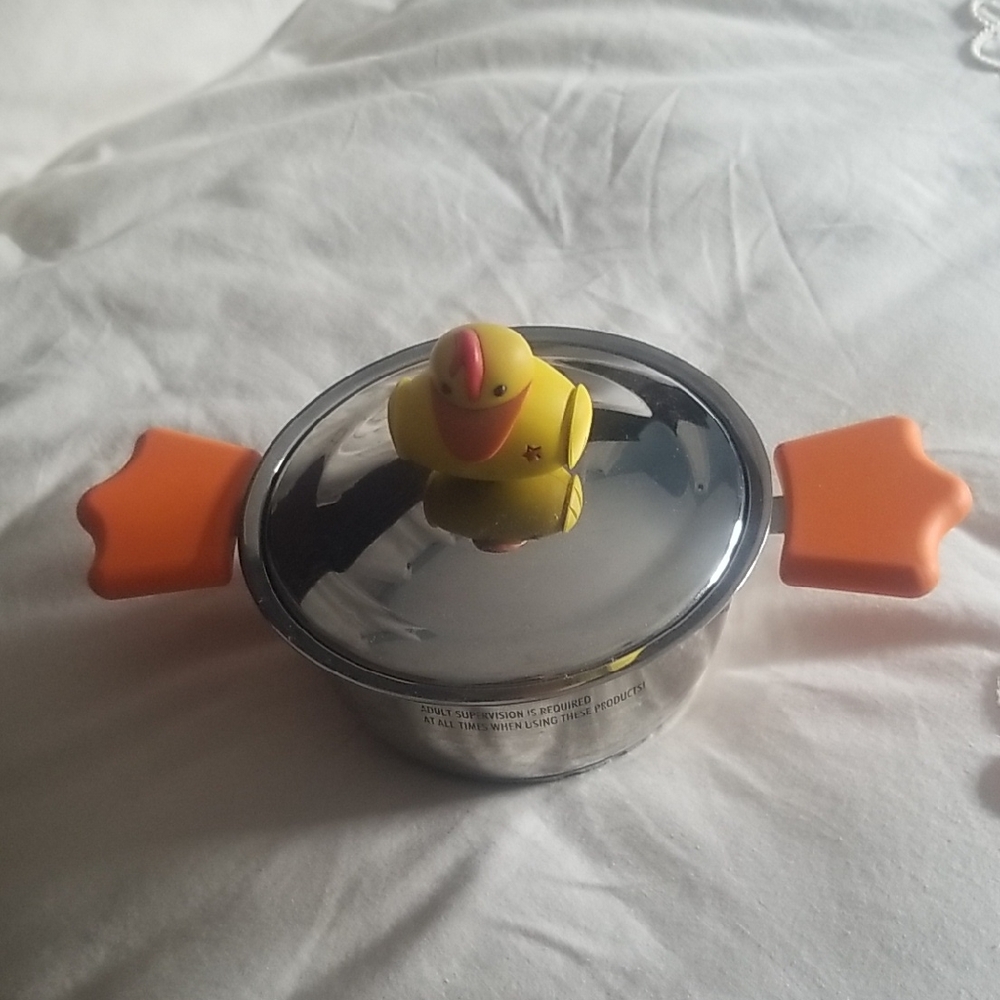 BergHOFF stainless  steel Duck pot with lid and duck feet handles